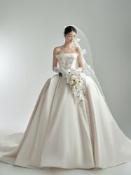 -蒙娜丽莎婚纱摄影(爱城总店)
