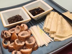 脆皮大肠-青岛富力艾美酒店-乐美中餐厅创意胶东菜