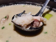 宜昌肥鱼火锅-自己人(九码头店)