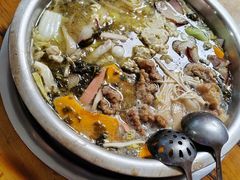 -泸州酸菜豆花火锅川师店