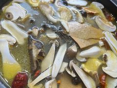 -野菌皇海景野生菌火锅(滨海大道店)