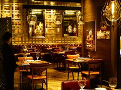 -恰餐厅及酒吧 CHAR Bar & Grill (北京丽都皇冠假日店)
