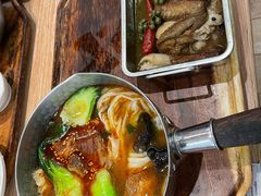 8小时慢炖半筋半肉手工粉-小满手工粉(上海新世界城店)