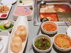 -海底捞火锅鲜切牛肉主题店(长寿路店)