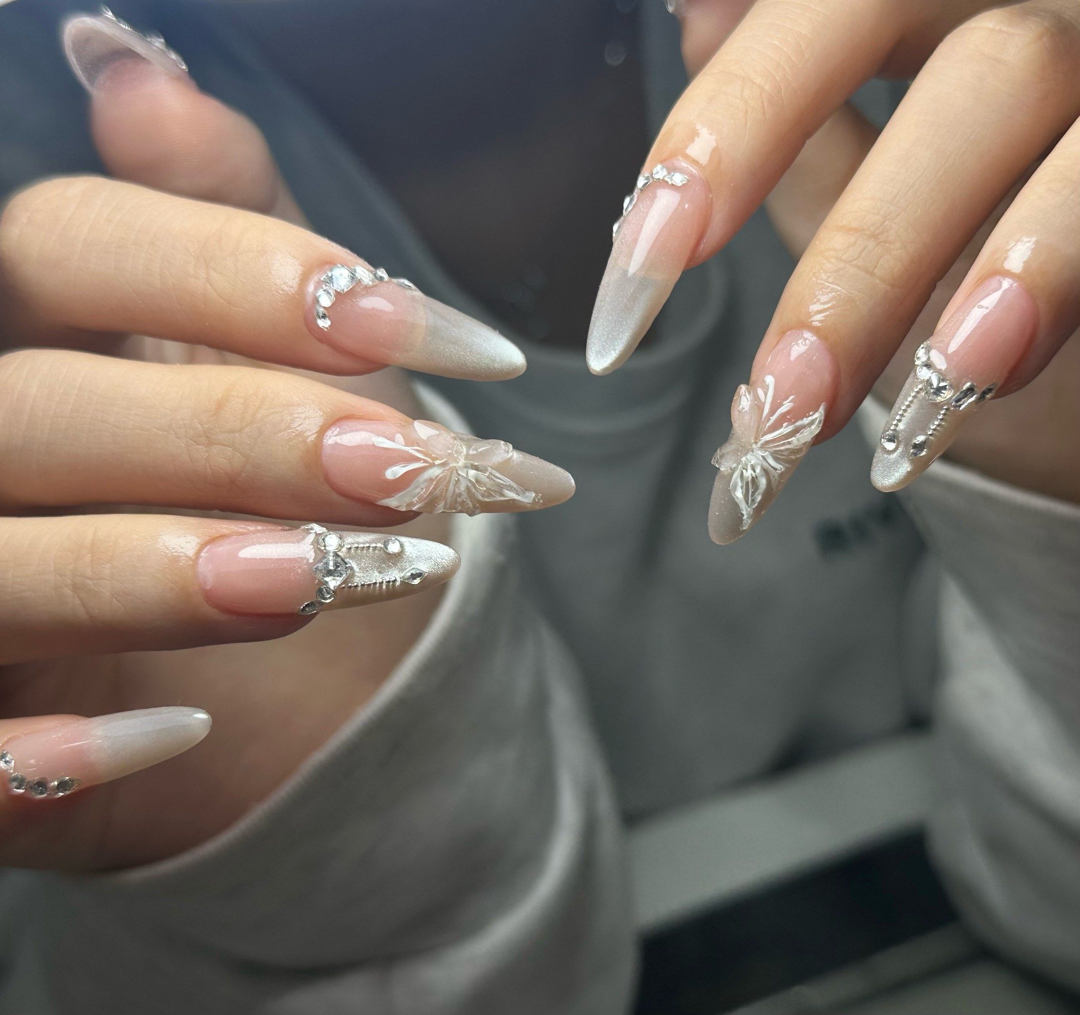 蝴蝶美甲