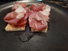 帕尔马火腿/ 软烤吐司/自制酸-wineapp葡萄酒餐吧(外滩金融中心店)
