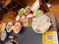 -沸炉重庆老火锅(军事博物馆店)