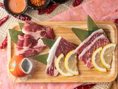 精品和牛拼盘-喵小乙碳火烤肉(大坪协信星光天地店)