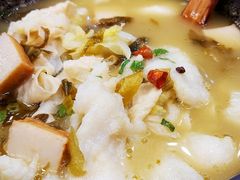 -周鱼小馆石锅酸菜鱼(活力汇店)