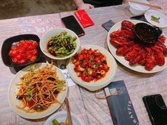 -巴厘龙虾·榜首油焖大虾(音乐学院·沿江酒馆店)