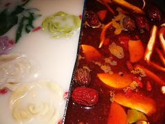 -湊湊火锅·茶憩(新中关购物中心店)