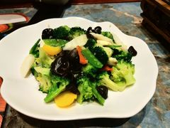 -哈啾嗨·新概念蒙餐(红星新城店)