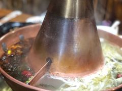 -果松木炭酸菜铜火锅·外婆参鸡汤