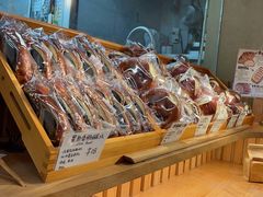 -天井·丑面包搭咖啡