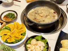 -汤宴·参须肚包鸡(南京路店)