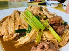 薯仔燜鸭-大自然美食农庄(广州南站店)