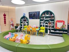 -瑞尔齿科(南京东路名人诊所)