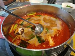 -四季喧黔味豆米火锅(万达广场店)