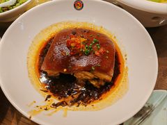 -洋沙湖湖色生鲜主题餐厅