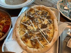 烤牛肉披萨-I HOLIC艾豪丽披萨(KKone店)