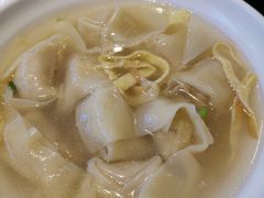 刀鱼馄饨-老半斋(福州路店)