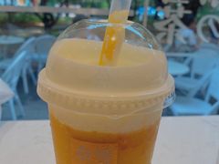 杨枝甘露宝藏茶-奈雪的茶(华侨城创意园店)