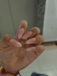 -小黑瓶美甲美睫