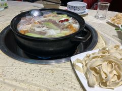 -九寨特色牦牛肉汤锅 羊肉汤锅