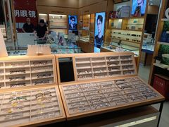 -光明眼镜·蔡司授权(徐泾店)
