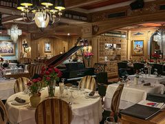 -火车头法国西餐厅