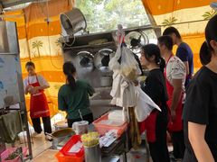 -后街女孩肠粉店