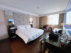 -桔子酒店(上海西藏北路地铁站店)