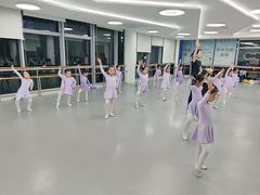 -小荧星艺校(浦东中环分校)