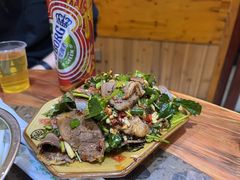 -黄利砖万峰林布依特色酸笋牛肉馆