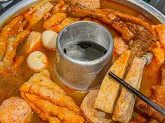 -顶上头•螺蛳粉火锅(德思勤复地星光店)