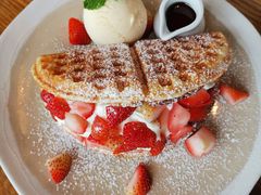 -ROAST coffee & eatery