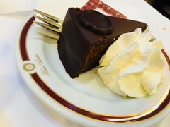 -Cafe Sacher(WIEN)