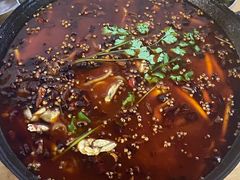 -鸿顺老铁锅美蛙鱼府(解放碑店)