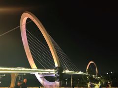 -南京眼步行桥