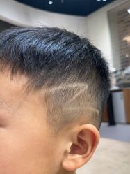 -PE SALON