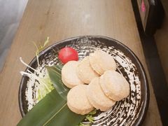 芝士鱼豆腐-湊湊火锅·茶憩(打浦桥日月光店)