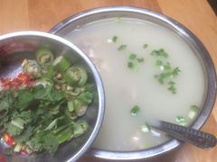 雪豆蹄花汤-吴氏蹄花