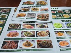 -湖南人家湘菜馆(镇江路店)
