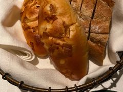 餐前包-Wolfgang’s Steakhouse 沃夫冈牛排馆(上海白玉兰广场店)