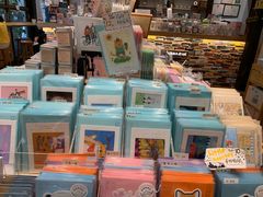 -猫的天空之城概念书店(杭州南宋御街店)