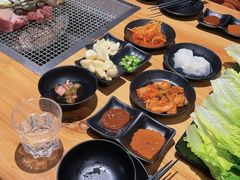 -肉甲韩国木炭烤肉(新壹街1店)