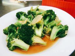 西兰花-明记烧鱼美味店