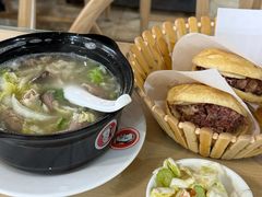 -闫家驴肉老店(华电一校店)