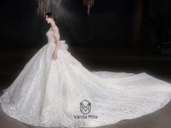 点击看大图 -Renee芮亦婚纱