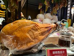 -雍容荟帝王蟹活龙虾展台自助(IFS黑金店)